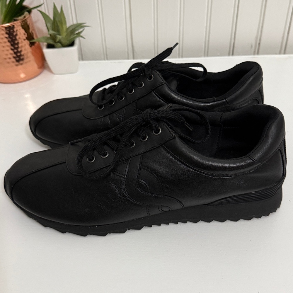 Easy Spirit Low Top Lightweight AP Leather Black Lace Up Sneakers Size 8
